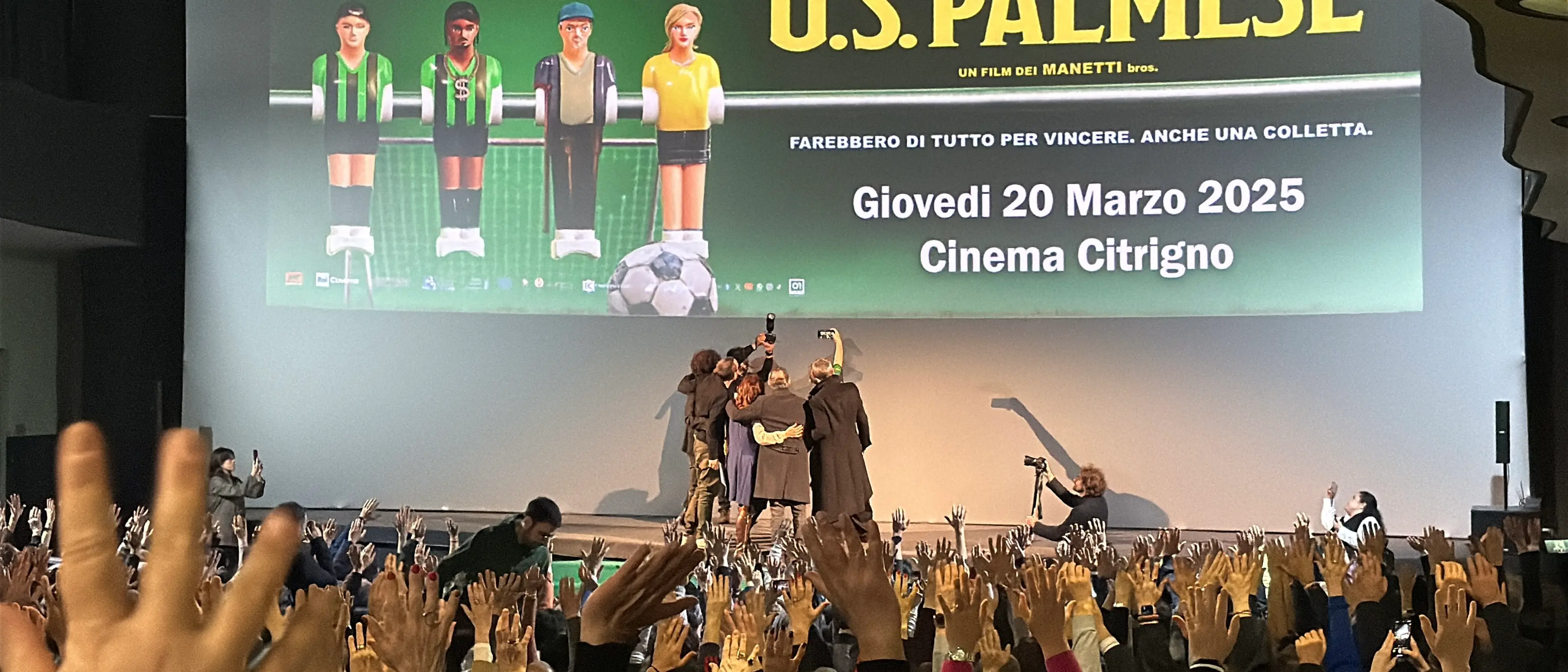 Us Palmese, sold out a Cosenza per la prima del film firmato Manetti Bros: «Speriamo\u00A0che la Calabria lo sostenga»