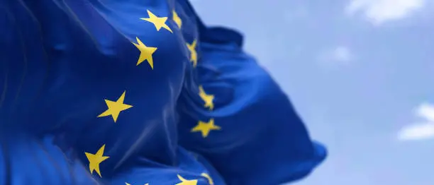 Ostentare la propria superiorità culturale: un vezzo europeo