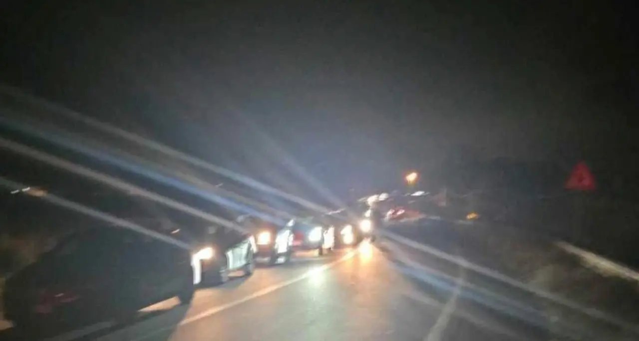 La Statale 106 miete un’altra vittima: muore un giovane in moto dopo uno scontro con un\u00A0camion ad Amendolara\n