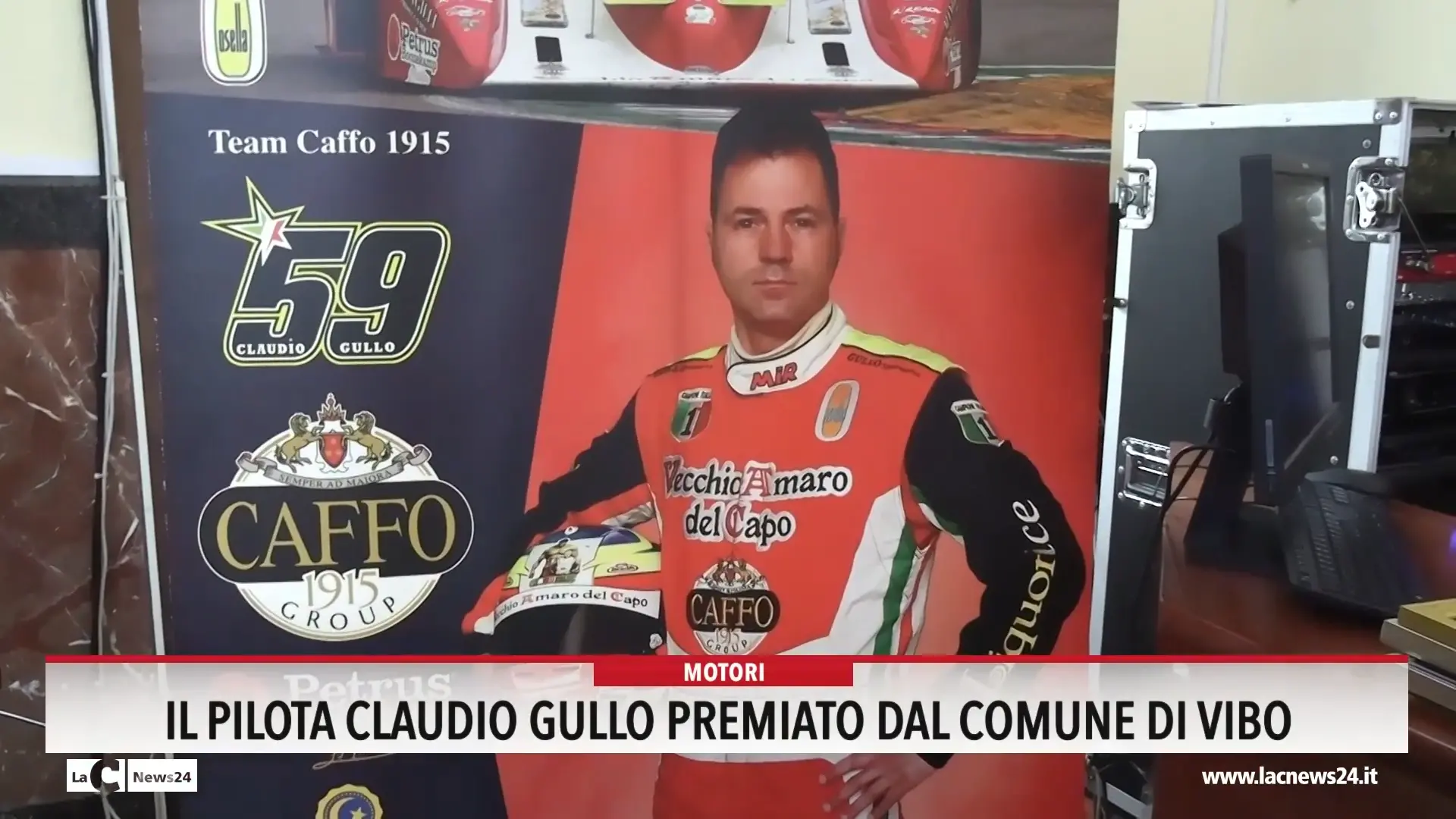 Il pilota Claudio Gullo premiato dal Comune di Vibo
