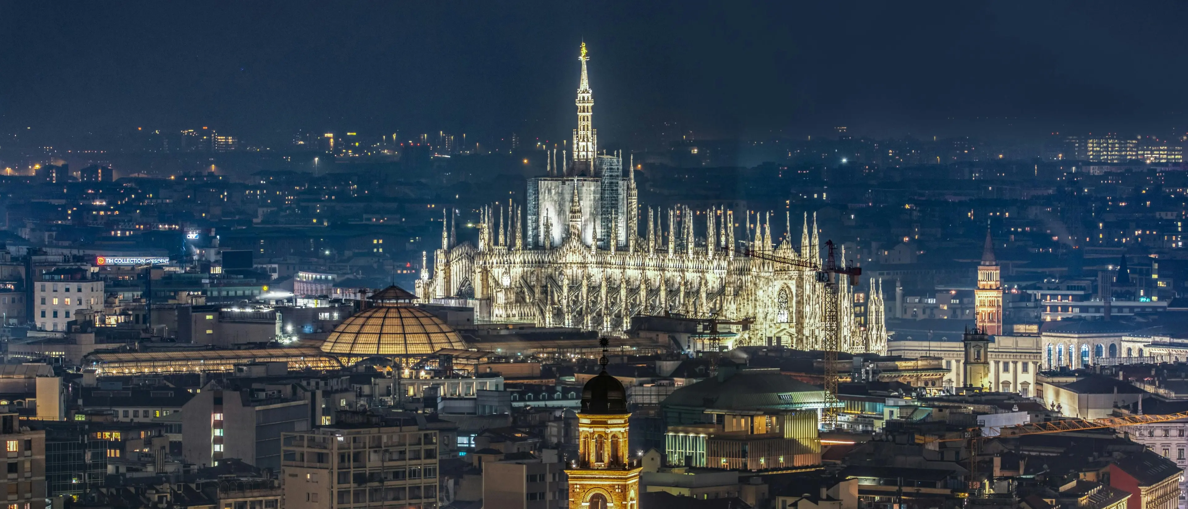 Milano, la Gintoneria e la doppia morale: l’ultimo spettacolo di una città malata