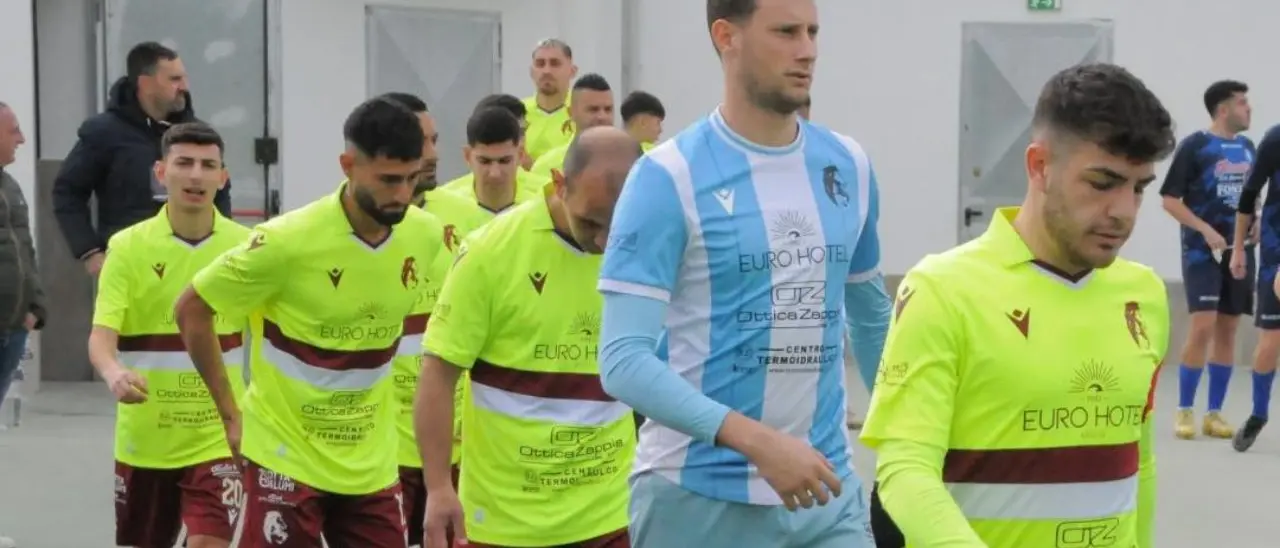 Promozione B, la Bovalinese batte a domicilio il Melito (0-2) e vede i play off. Italiano: «Siamo qui e ce la giochiamo. Teniamo viva la fiammella»