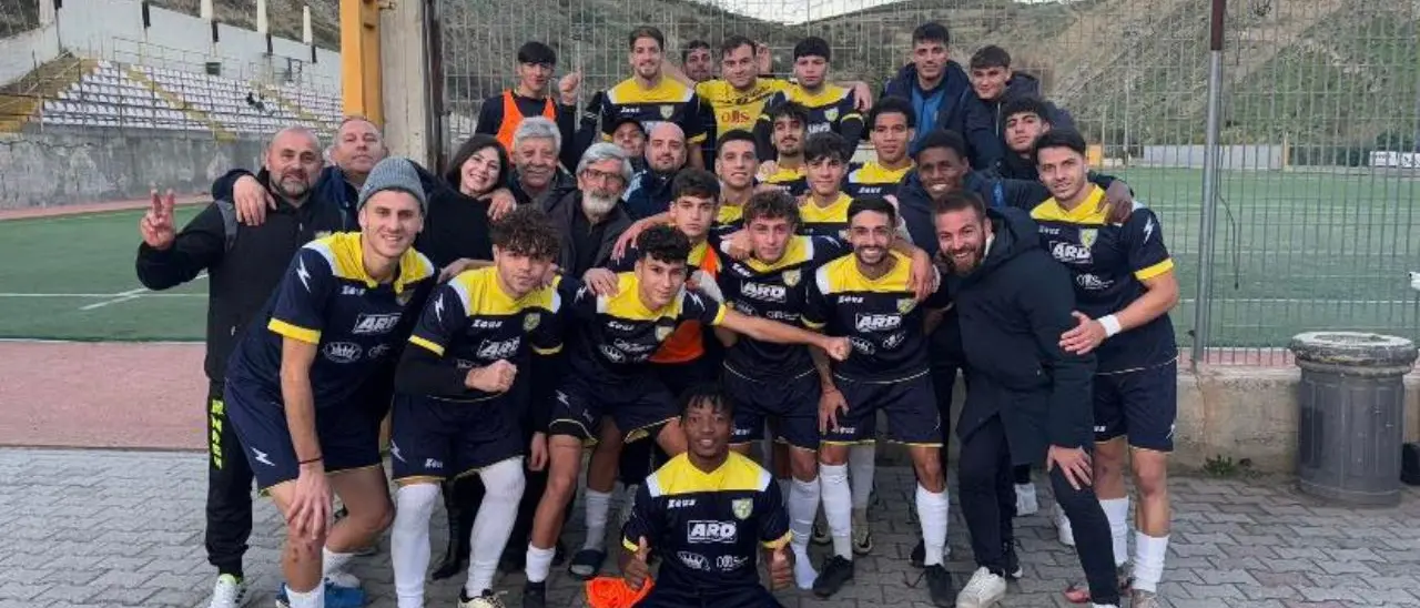 Promozione B, un caparbio Melito cede il passo alla Bovalinese per 0-2. Carella: «Solo noi in campo nonostante l'inferiorità numerica»
