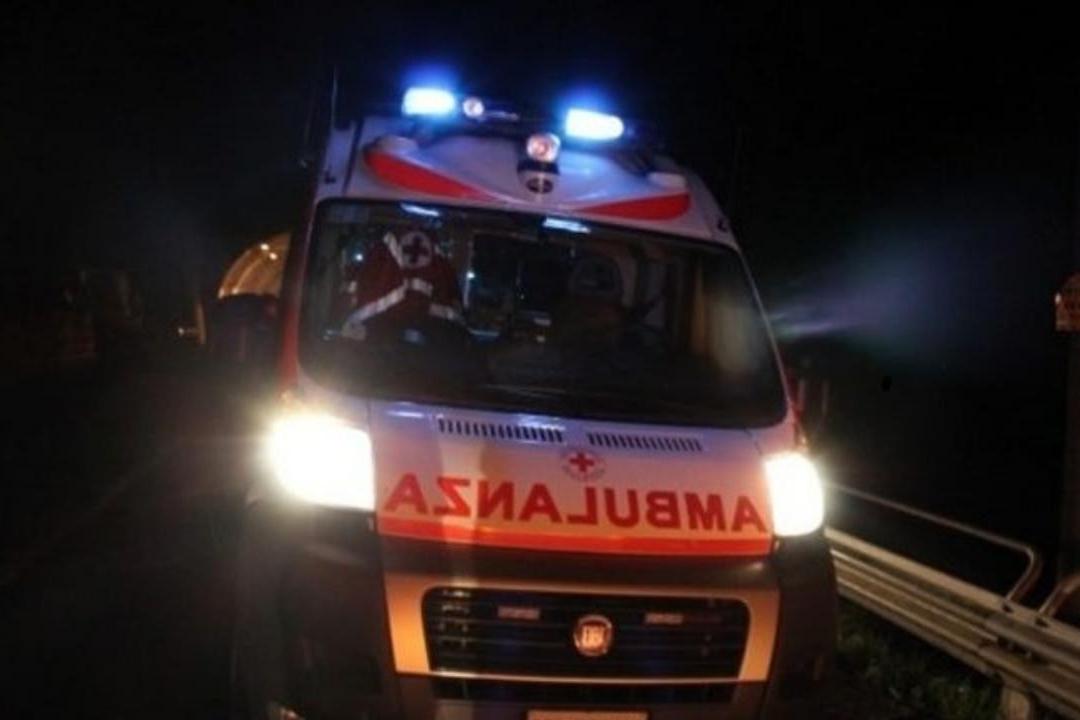 Tragico incidente nel Comasco, due morti e cinque feriti in un frontale ...