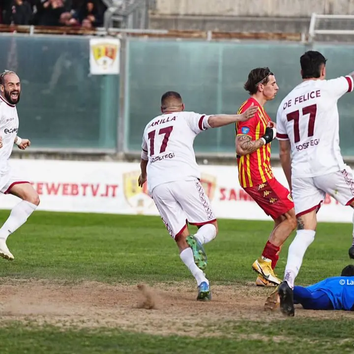 Serie D, la Reggina conquista il derby contro il Sambiase all’ultimo respiro: al “D’Ippolito” finisce 0-1\n