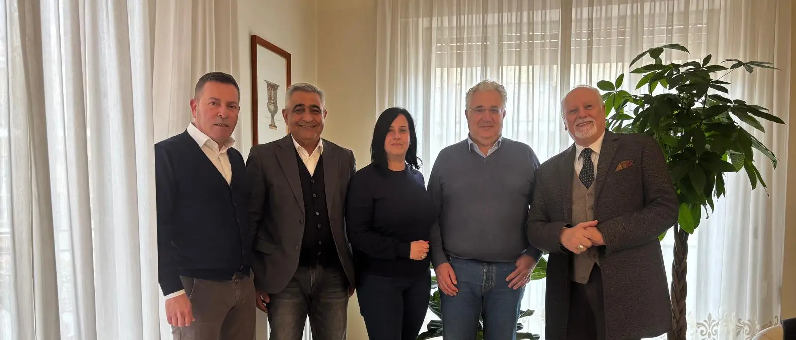Lamezia Terme, primo incontro del centrodestra con il candidato Mario Murone: «Uniti per regalare un futuro alla città»