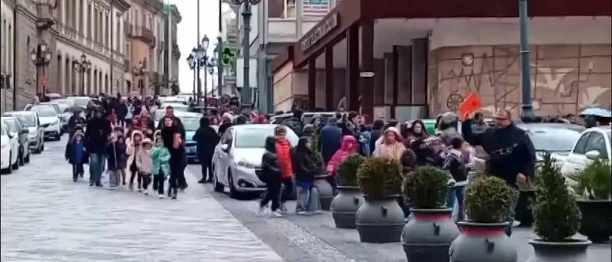 Sciame sismico a Catanzaro, le scuole chiedono tensostrutture nelle aree d’attesa. Domani vertice con la Protezione civile