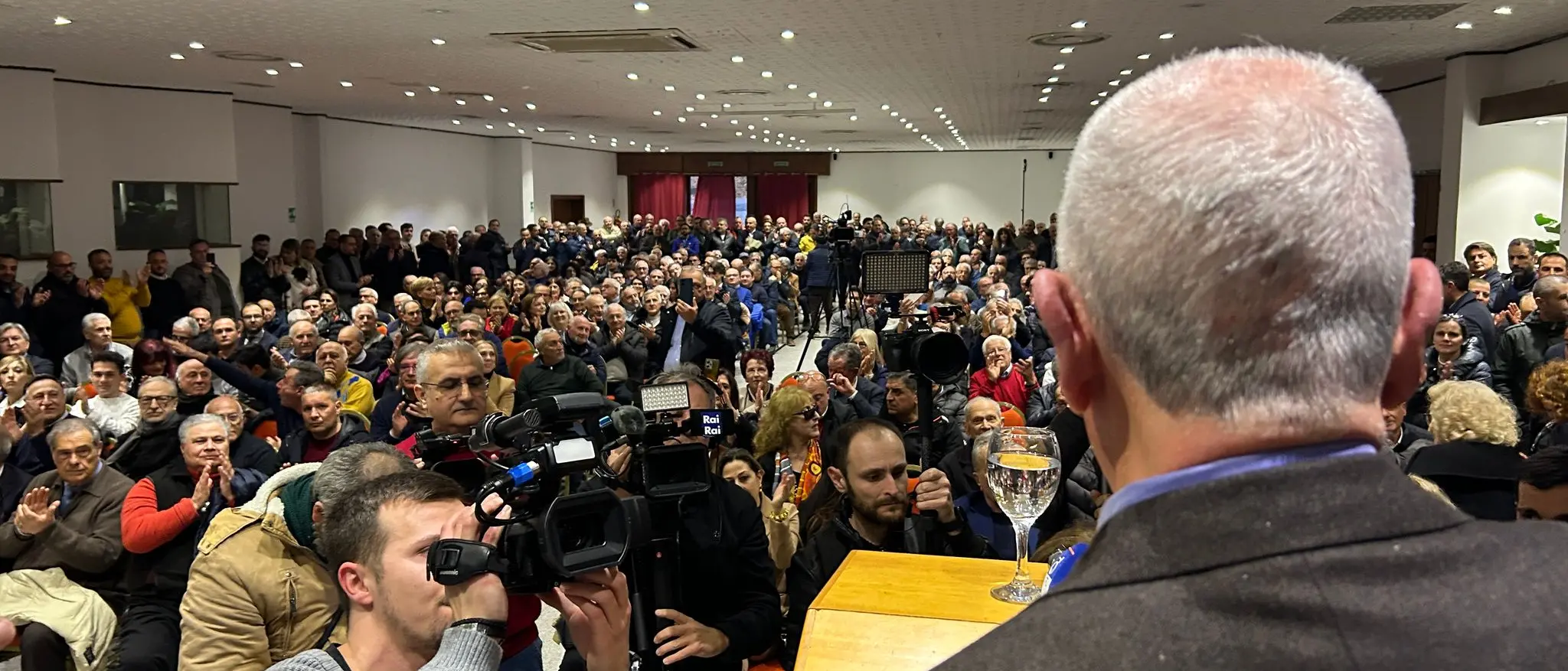 Per Sandro Principe più che il fronte riformista conta il sostegno della sua gente: «Resto aperto al dialogo»\u00A0\n