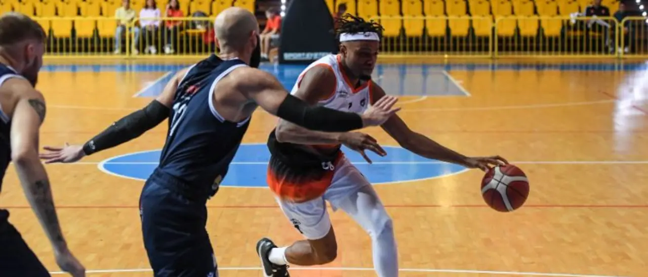 Basket, in Serie B arriva il riscatto della Viola Reggio mentre il Rende dilaga in casa