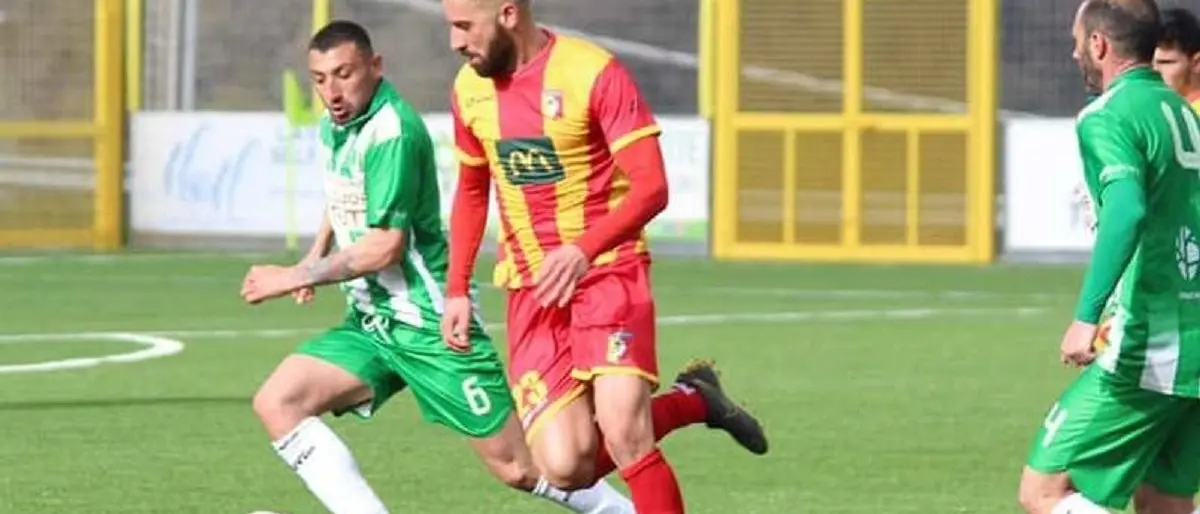 Dilettanti, 80 gol con la maglia del Sersale per Antonio Russo: «Voglio rimanere nella storia del club. Obiettivo? Agganciare Caturano a quota 104»