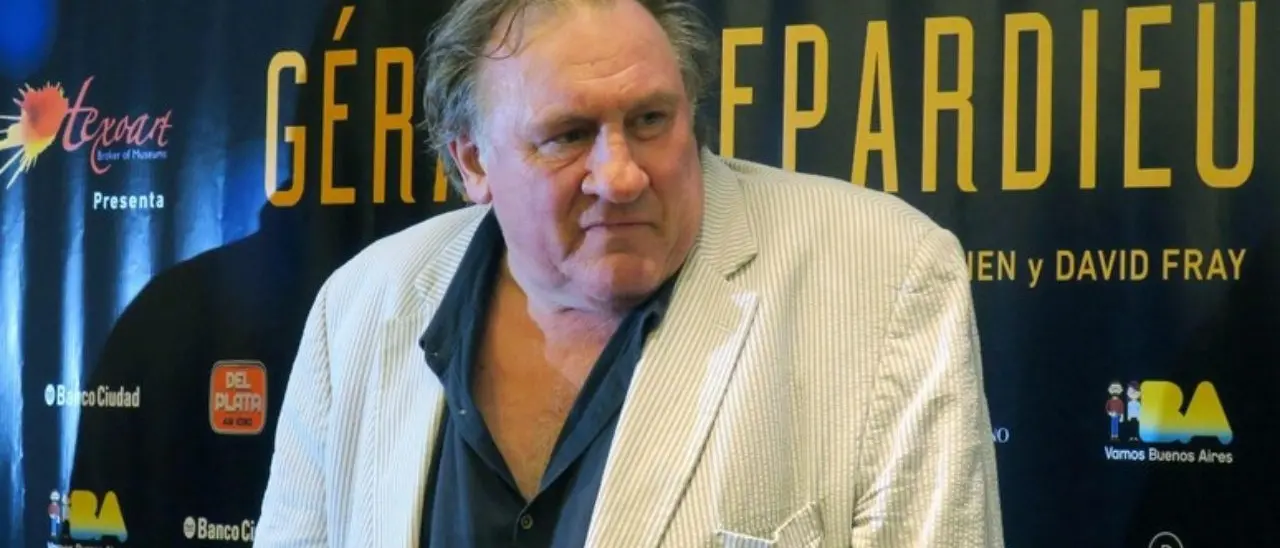 Gerard Depardieu alla sbarra: il monumento del cinema francese sotto accusa per aggressione sessuale\n