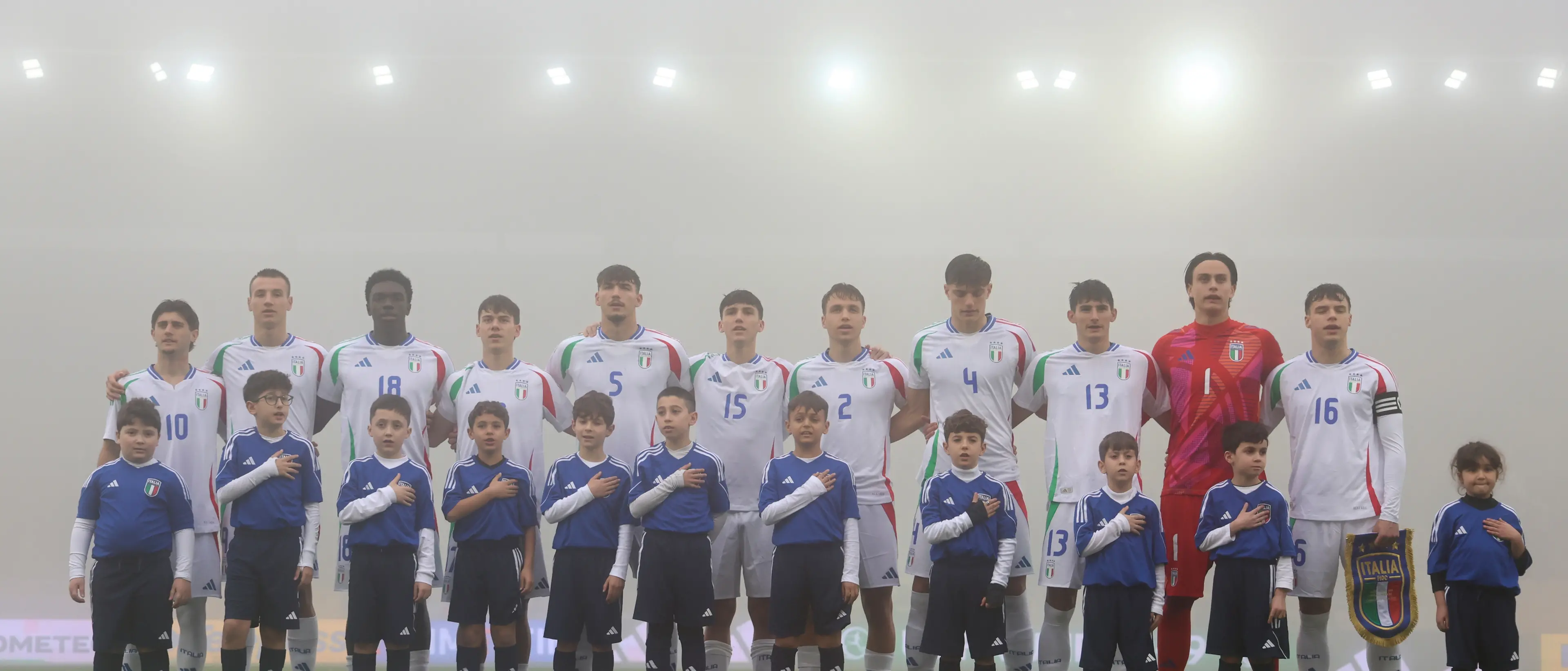 Italia U19 in Calabria,\u00A0gli Azzurrini battono la Francia (2-0) ma salutano l'Europeo\u00A0nella nebbia di Catanzaro\u00A0\n