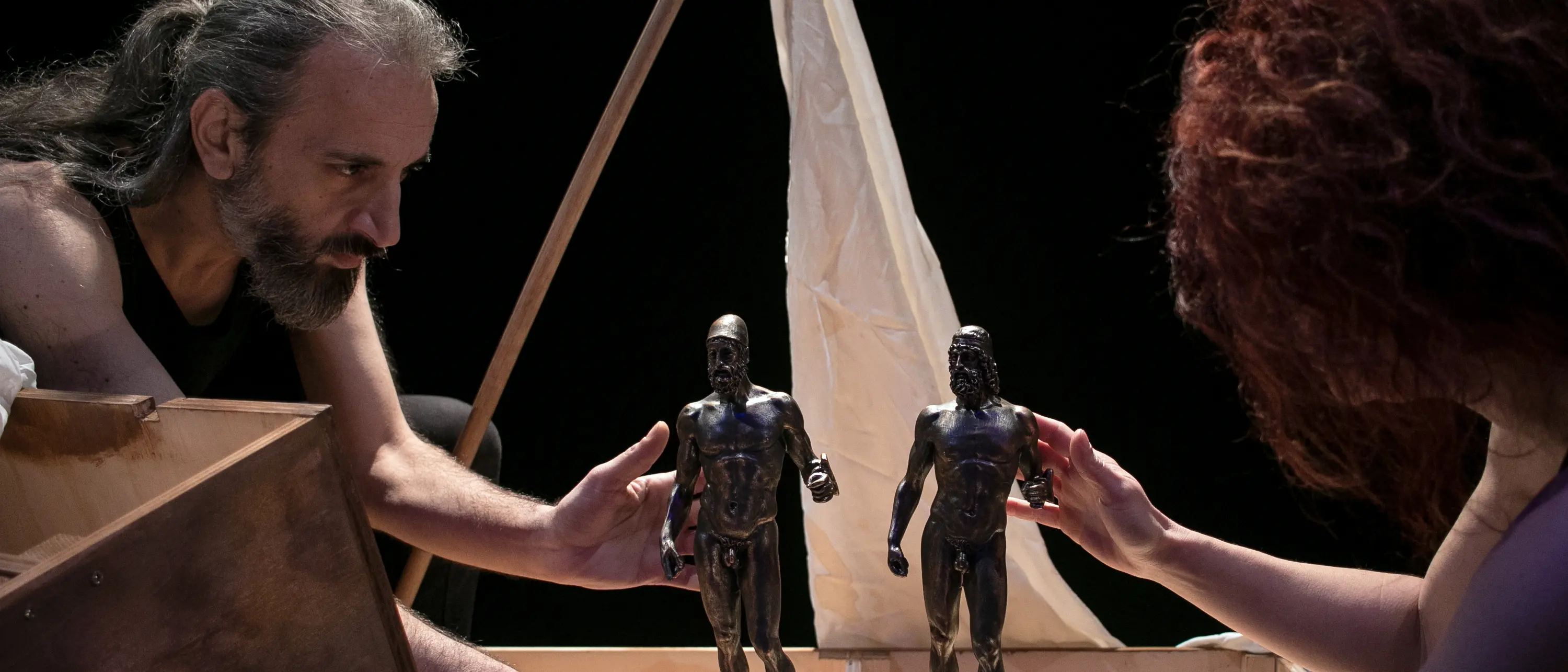 A Villa San Giovanni va in scena \"Aramen & Stannum\": i Bronzi di Riace tra mito, identità e migrazione