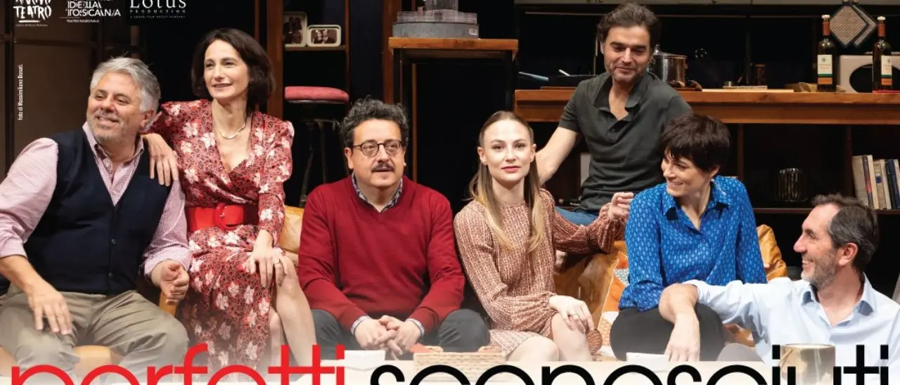 “Perfetti Sconosciuti” conquista il Teatro Apollo: tutto esaurito per la rassegna “Crotone… Voglia di Teatro”