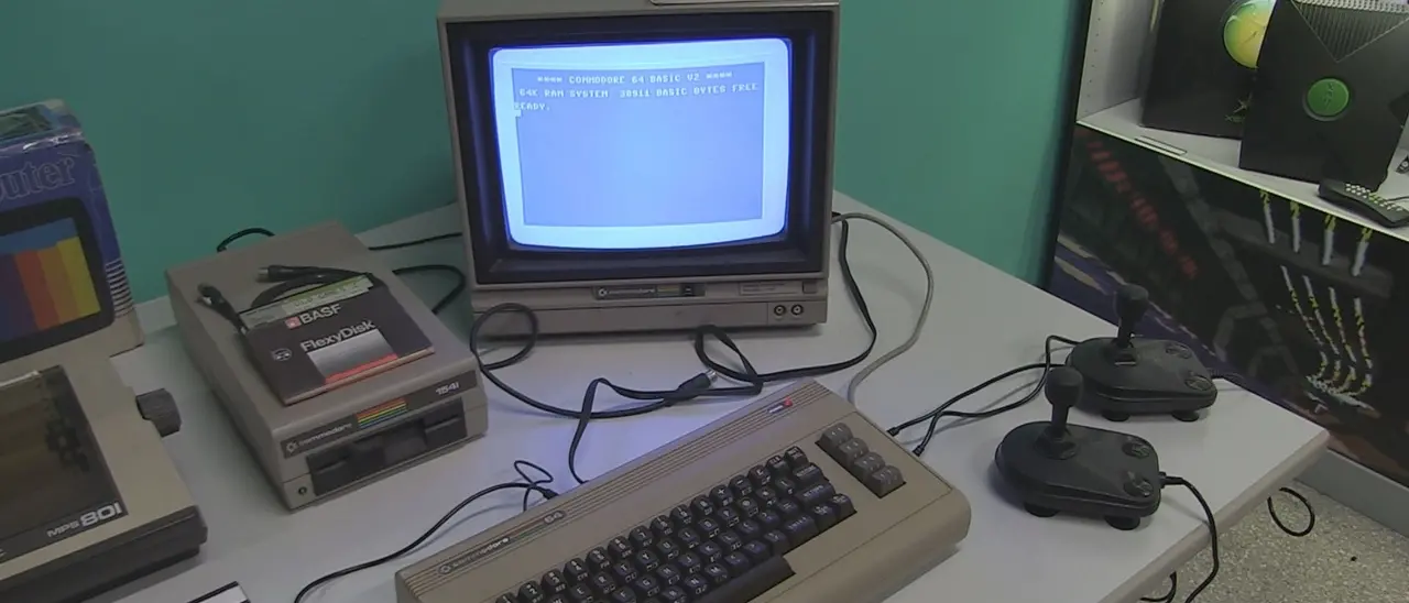 Rende, inaugurato il Museo interattivo di Archeologia informatica: tra i reperti più vecchi un pezzo degli anni Sessanta\n