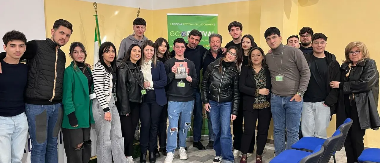 Vibo Valentia,\u00A0successo\u00A0 per il Festival dell’Economia organizzato dagli studenti «per condividere idee e guardare al futuro»\n