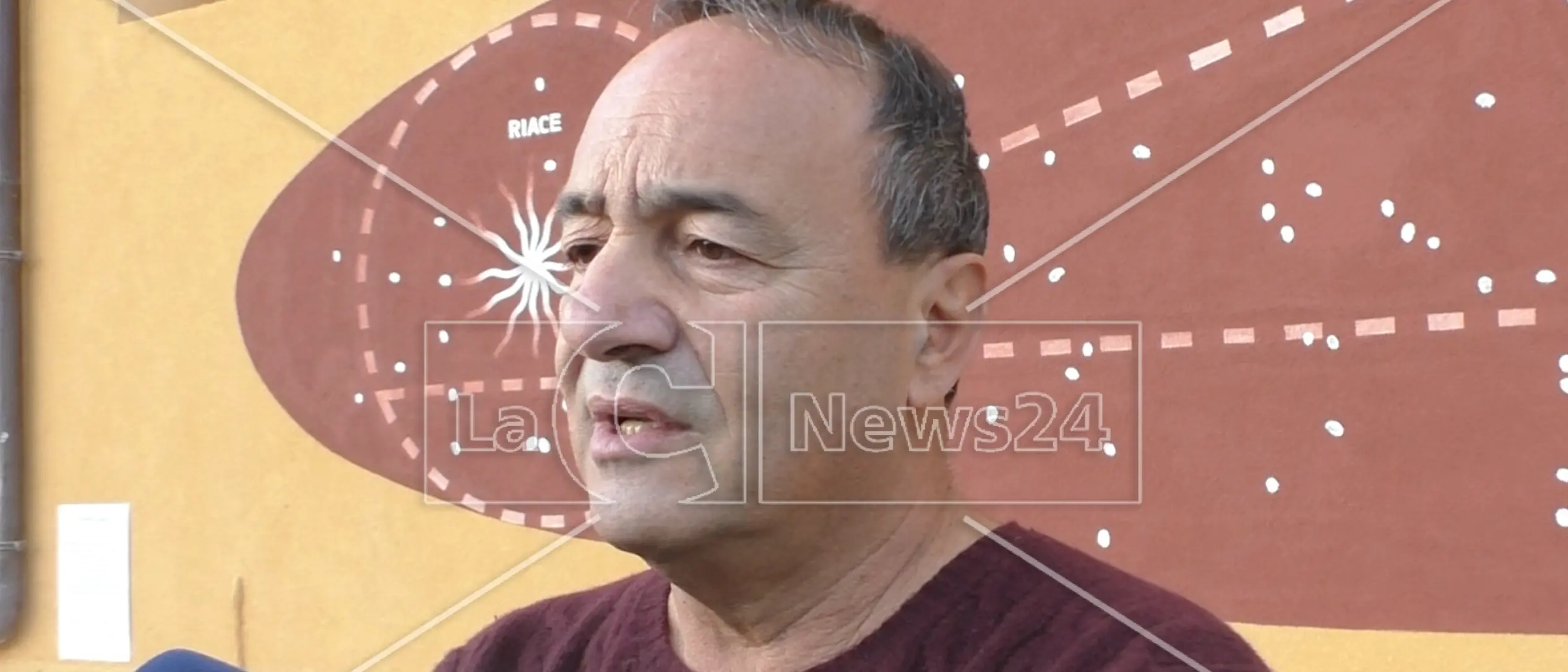 Riace, il legale di Lucano: «La decadenza da sindaco un’iniziativa abnorme, la legge Severino non si applica al suo caso»\n