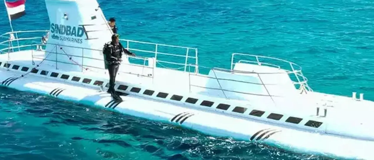 Sommergibile con a bordo 40 turisti affonda al largo dell’Egitto, morti e feriti\n