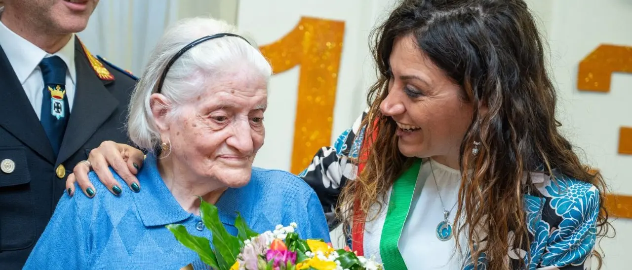 San Giovanni in Fiore in festa per i 103 anni di nonna\u00A0Carmela Diano\n