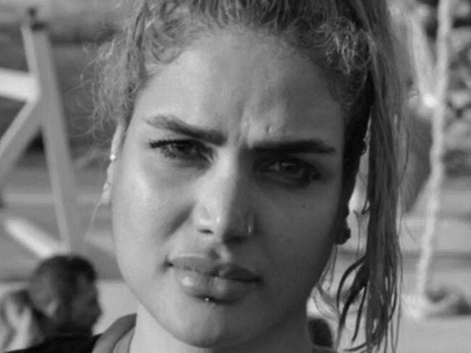 Marjan Jamali è libera, la giovane iraniana accusata di essere una scafista lascia i domiciliari