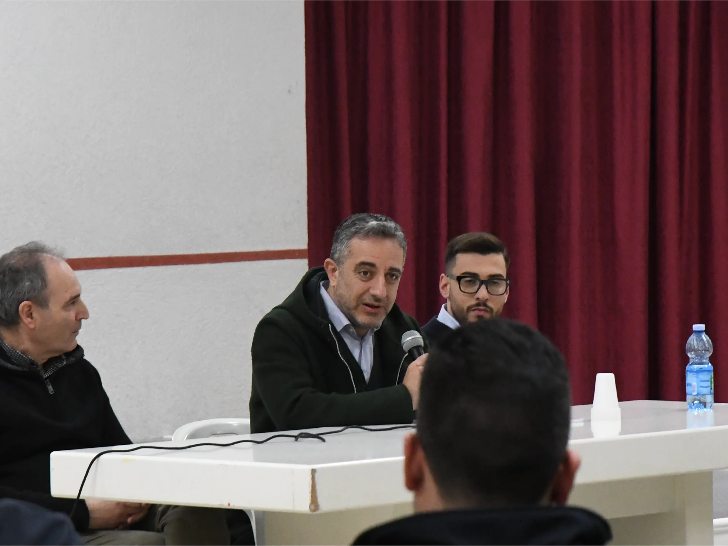Cassano, il candidato a sindaco Iacobini incontra i giovani: «Non possiamo pensare al cambiamento senza di loro»