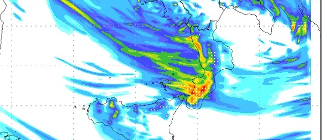 Ancora pioggia e vento, maltempo senza tregua in Calabria per tutto il weekend: le previsioni\n
