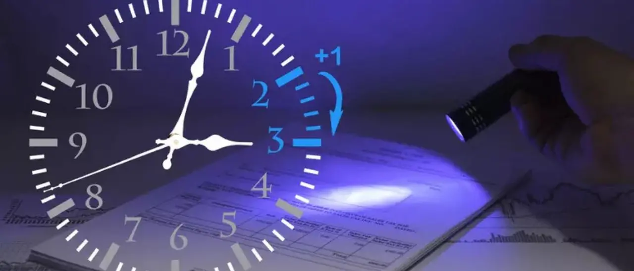 Stanotte torna l'ora legale, pro e contro: si risparmia, diminuiscono gli incidenti ma aumentano gli infarti\n
