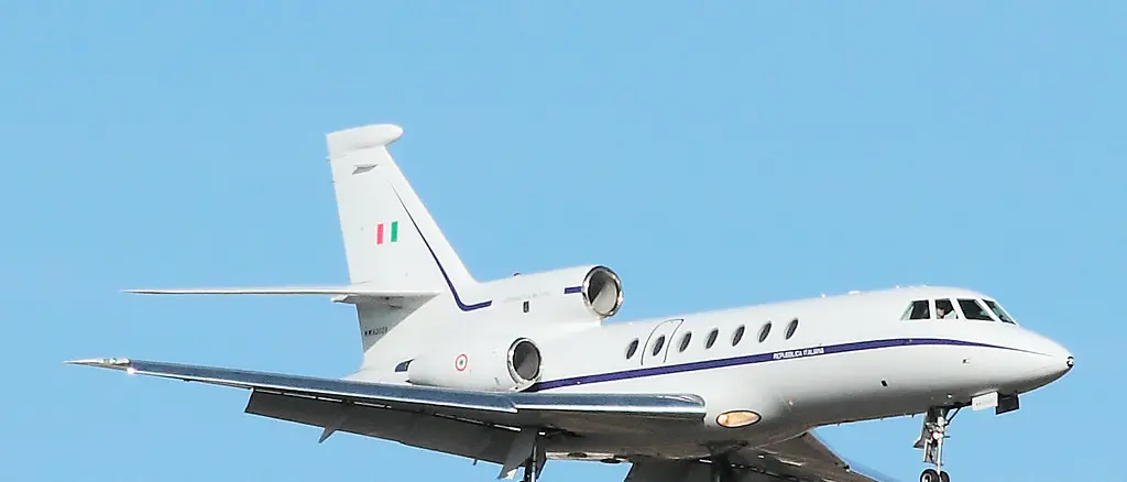 Volo sanitario dell’Aeronautica militare per un 13enne in pericolo vita: trasportato da Catanzaro\u00A0a\u00A0Genova\n