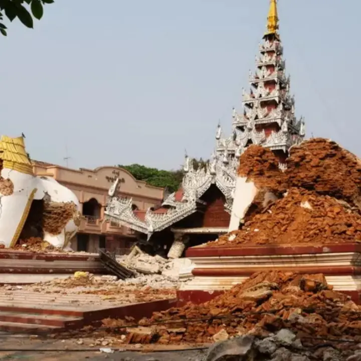 In Myanmar la terra continua a tremare: scossa 5.1 nei pressi della capitale. Migliaia le vittime: il bilancio sale di ora in ora\n