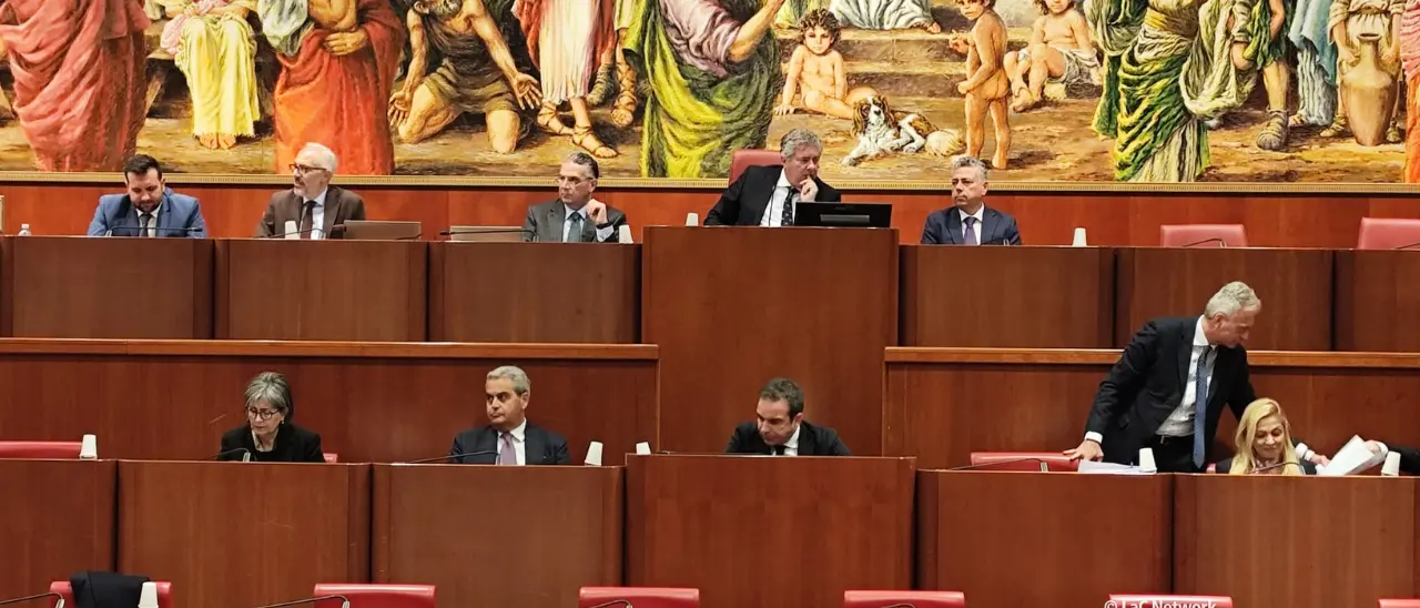 Consiglio regionale, ok alle due nuove società in house per digitale ed energia. Il Pd: «Rischio ennesimo carrozzone»\n