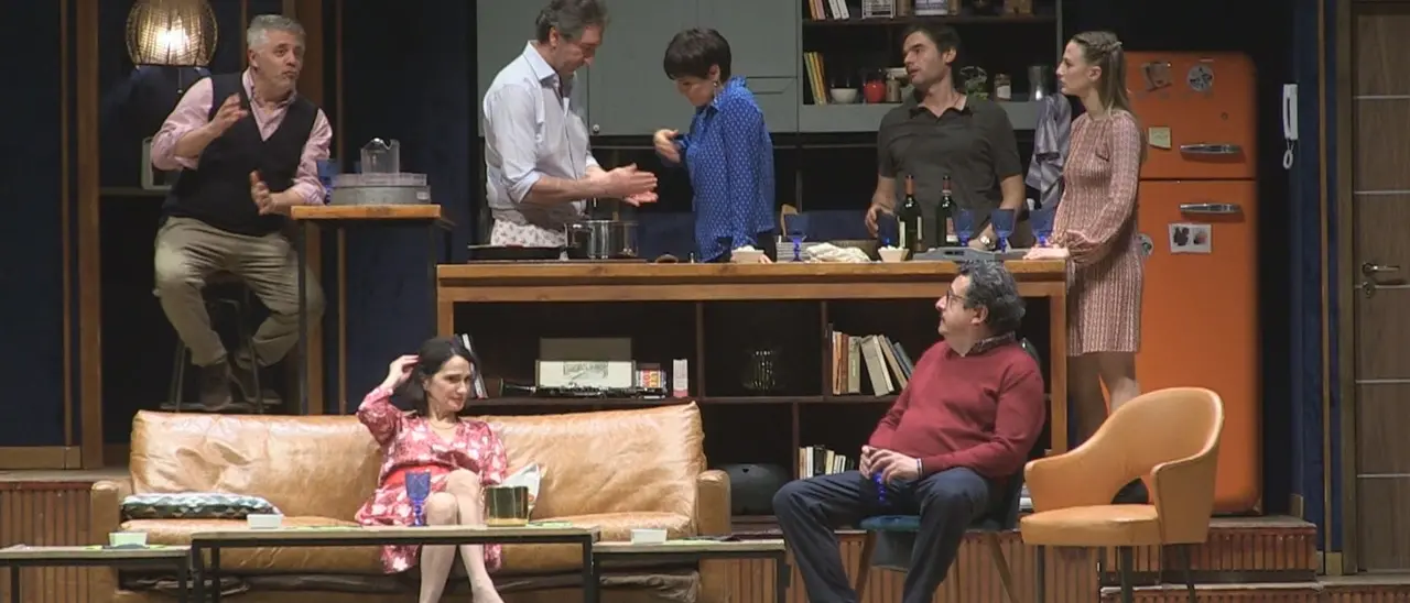 Perfetti sconosciuti, la trasposizione scenica del film di Paolo Genovese\u00A0sbanca nei teatri calabresi\n