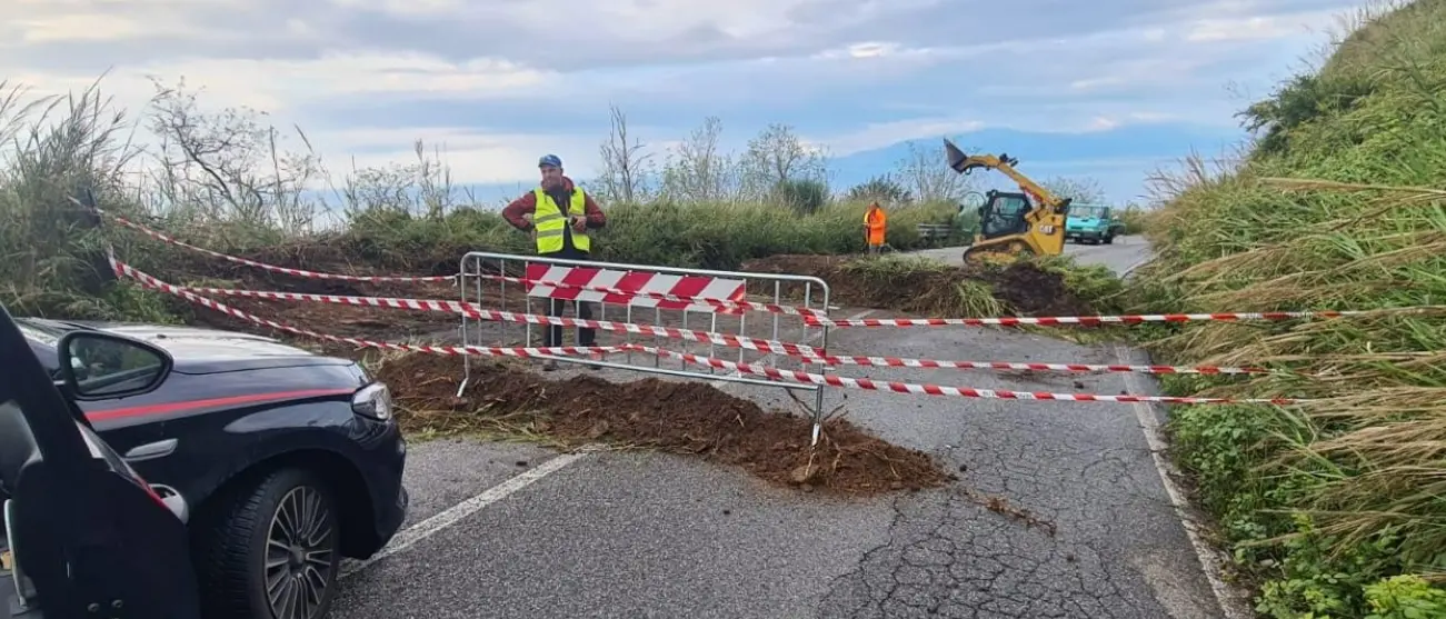 Maltempo nel Vibonese, continuano gli interventi sulle strade: tra le situazioni più urgenti la Maierato-Pizzo e la sp Acquaro-Piani\n