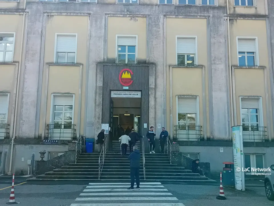 Catanzaro, chiusa l'unità farmaci chemioterapici perché «insalubre»: pazienti costretti anche a 7 ore di attesa per le cure