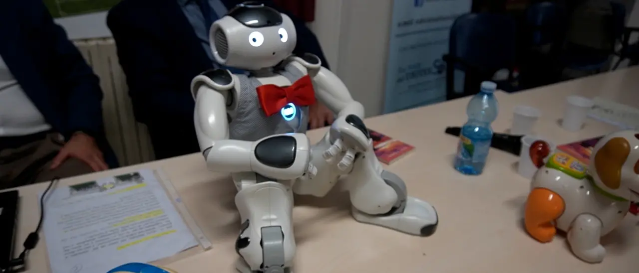 Cetraro: “Calcia l’autismo” presenta Nao, il robot ballerino che aiuta i ragazzi neurodivergenti\n