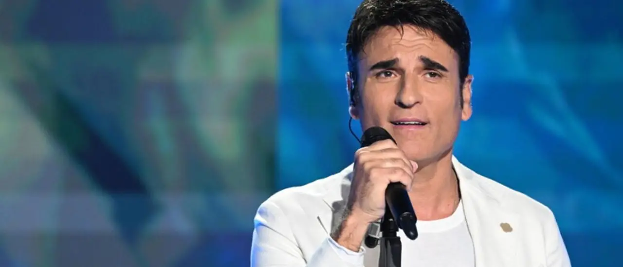 Roccella Summer Festival, Sal Da Vinci in concerto al teatro al Castello il 14 agosto\n