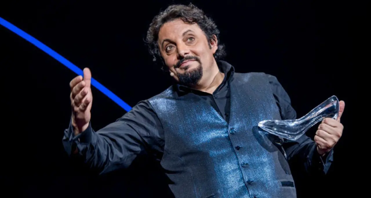 Fatti di Musica 2025, Enrico Brignano\u00A0in scena\u00A0al teatro di Parco Mitoio di Lamezia Terme\u00A0il 27\u00A0agosto\n