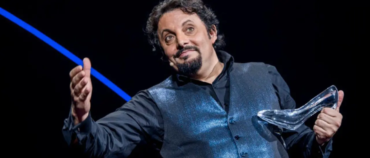 Fatti di Musica 2025, Enrico Brignano\u00A0in scena\u00A0al teatro di Parco Mitoio di Lamezia Terme\u00A0il 27\u00A0agosto\n