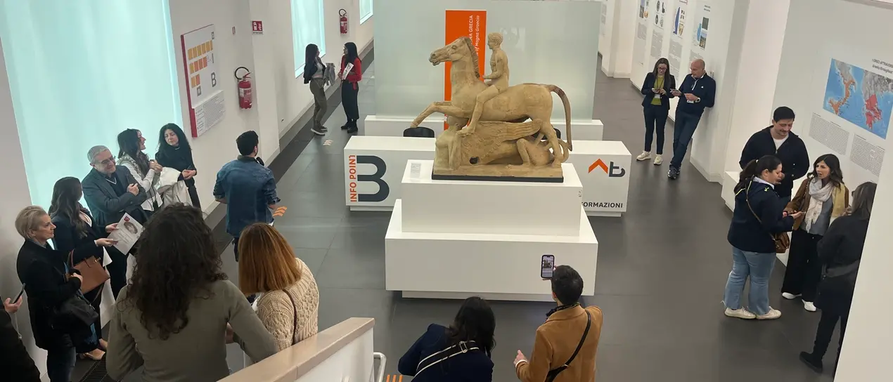 Tecnologia al servizio del\u00A0patrimonio culturale, al\u00A0Museo di Reggio con l’app Farm arriva la\u00A0realtà aumentata