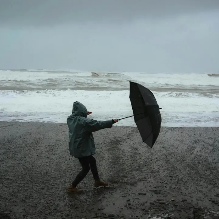 Aria fredda e venti forti in arrivo sulla Calabria: la Prociv\u00A0emette un’allerta meteo\n