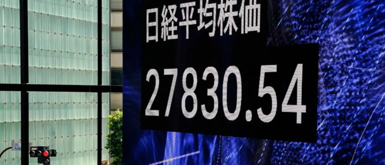 I dazi imposti da\u00A0Trump fanno crollare le borse mondiali, tsunami finanziario in Asia\n