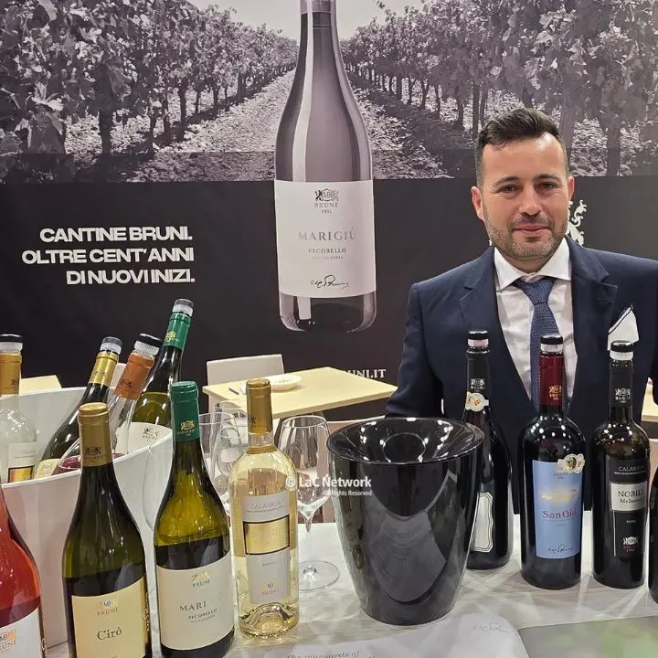 Quando i vitigni internazionali sono declinati dal miracolo Calabria: l’esempio di Mario Bruni, da Melissa al Vinitaly\n