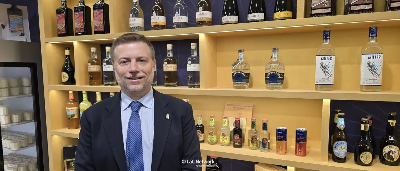 Nuccio Caffo al Vinitaly: tante novità, tra cocktail già pronti in lattina e aperitivi mediterranei\n