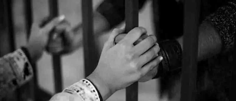 Avrebbe aiutato il boss a comandare dal 41 bis, storia di una donna di ’ndrangheta (e della madre che la voleva onesta)\n