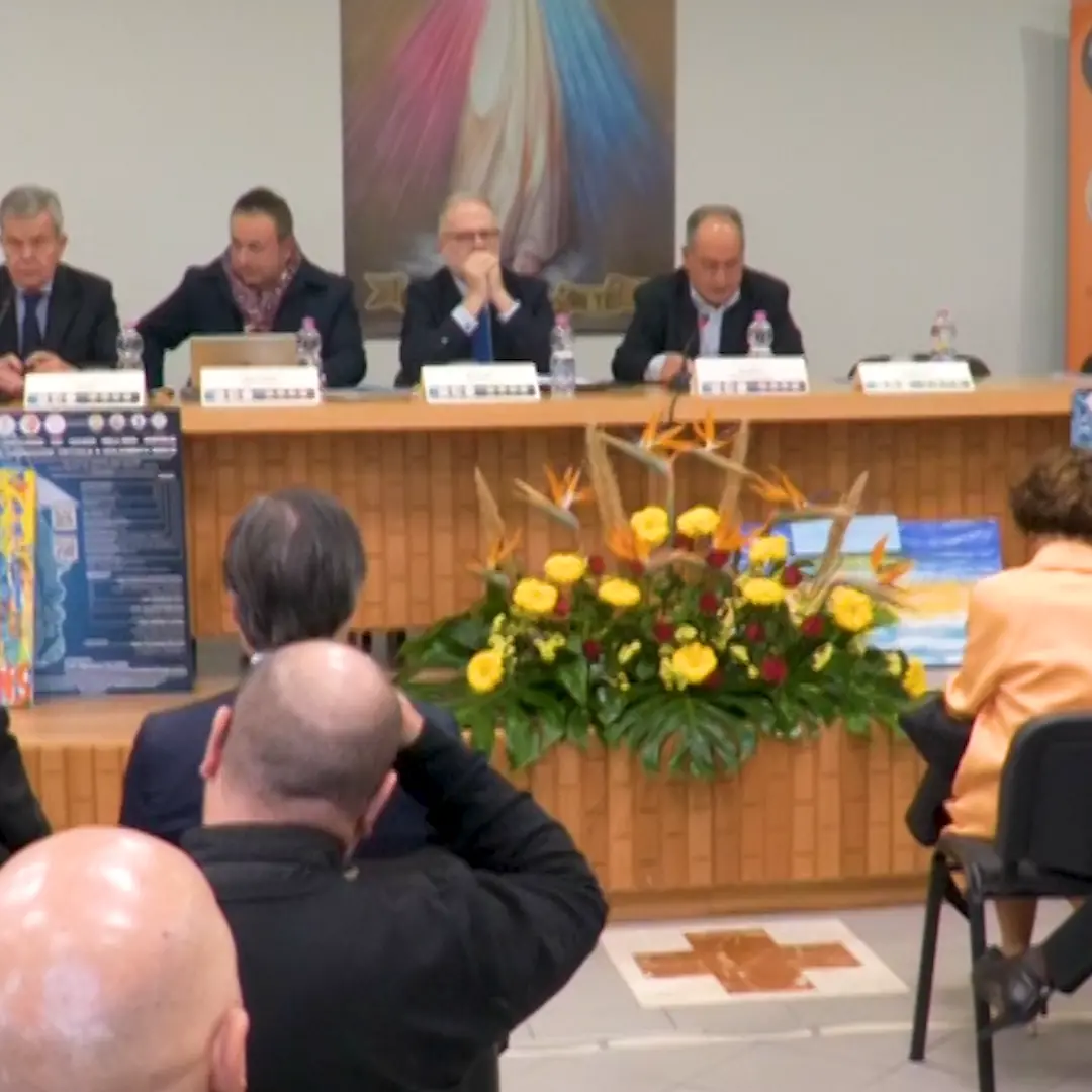 Giovani iperconnessi e sempre più soli, il procuratore Di Palma alle famiglie: «Serve maggiore attenzione, ricominciamo dal contatto umano»