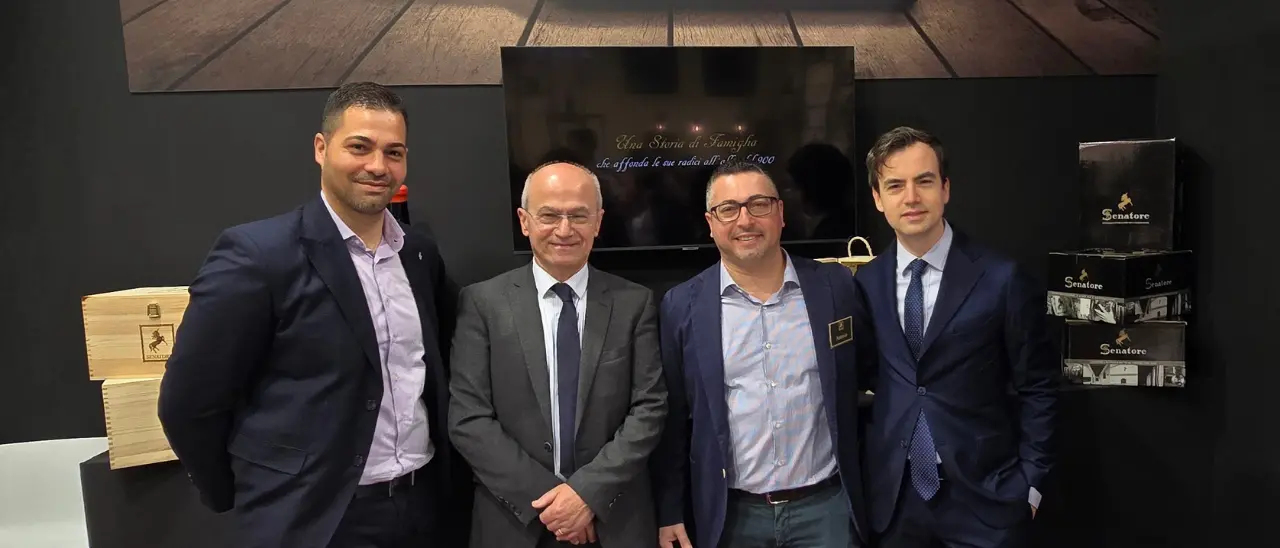 Senatore, una famiglia che da quattro generazioni produce uve e vini Cirò: dai barili alle bottiglie di pregio