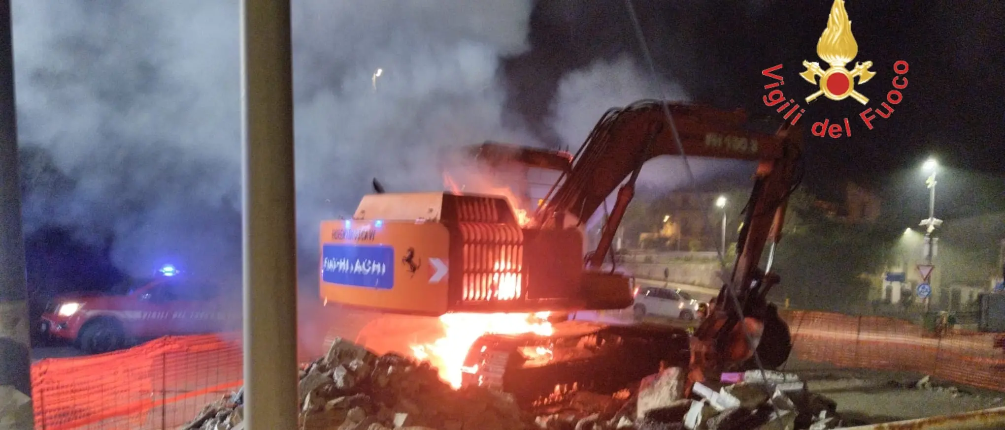 Gasperina, incendiato mezzo da cantiere: accreditata l’ipotesi dolosa\n