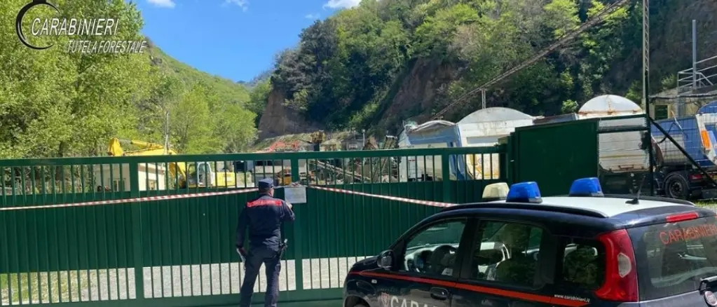 Acque di lavorazione nel torrente, sequestrato impianto di materiale inerte nel Cosentino\n