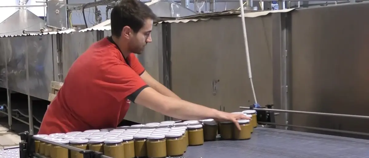 Esporta il 70 per cento della sua produzione all’estero, un’imprenditrice calabrese: «Dopo l’annuncio dei dazi ordini dimezzati\u00A0dagli Usa»\n