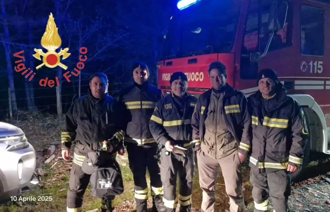 Si perde nei boschi della Sila Grande: turista inglese soccorso dai Vigili del fuoco\n
