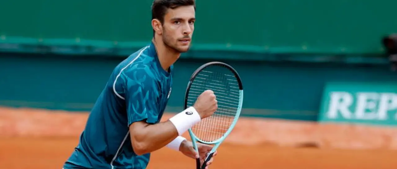 Tennis, Musetti vince il derby con Berrettini e vola ai quarti sulla terra rossa di Montecarlo\n